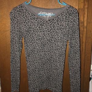 Leopard print long sleeves